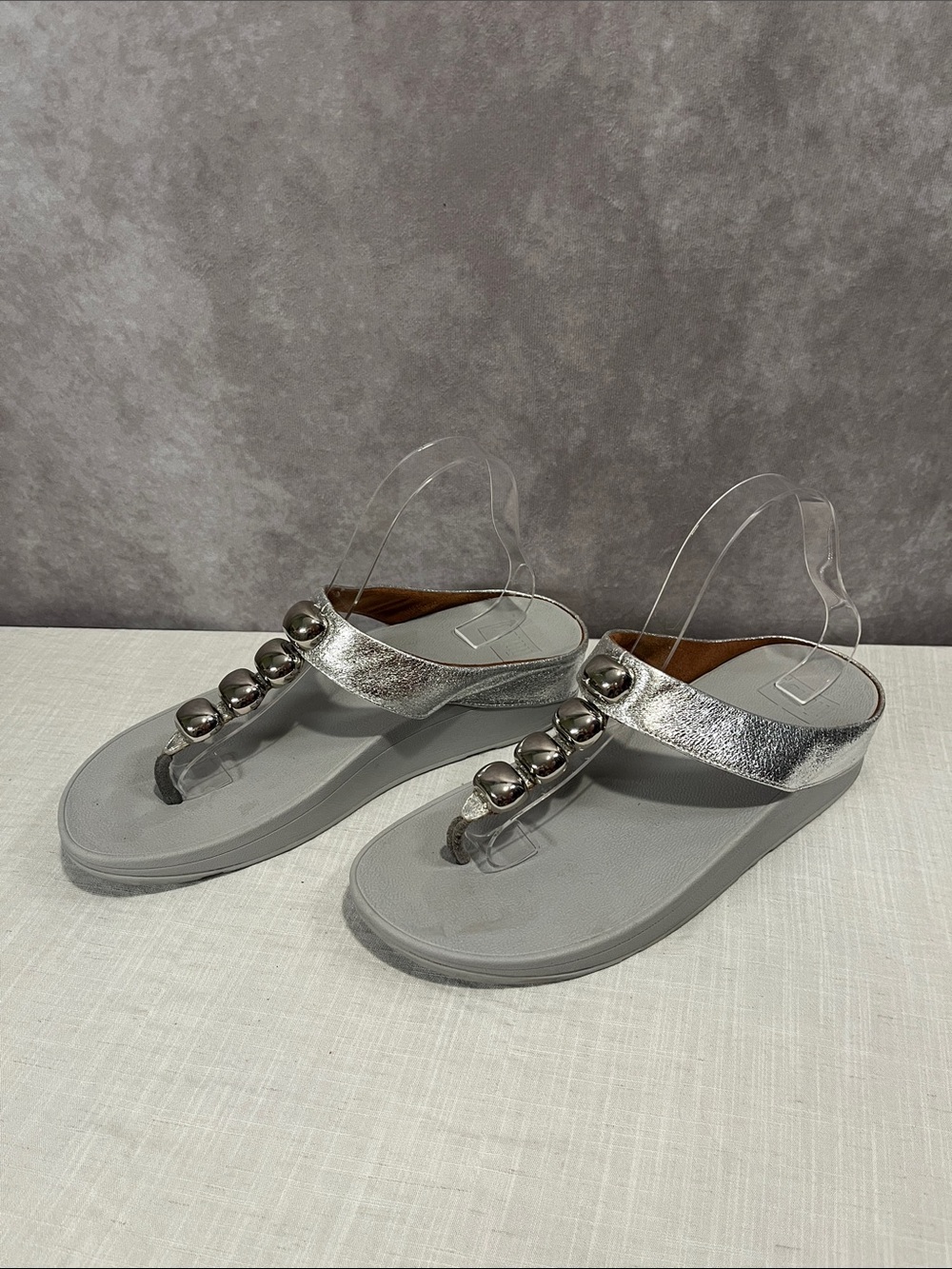 FitFlop Silver Beaded Thong Platform Sandal size 10
